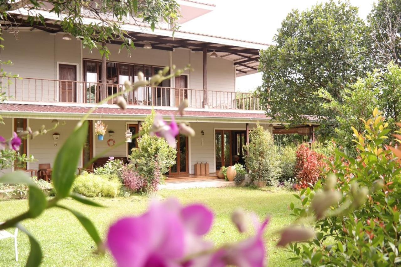 Hotel Jardin De Mangue Pak Chong Habitación foto